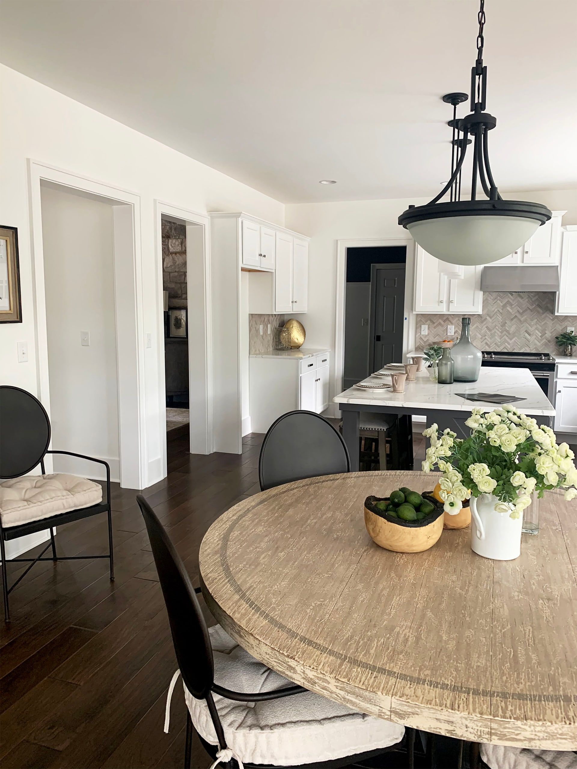 Professional Kitchen Area Painting, Custom Dining Room Painting, Gloss Trims, Hallway painting