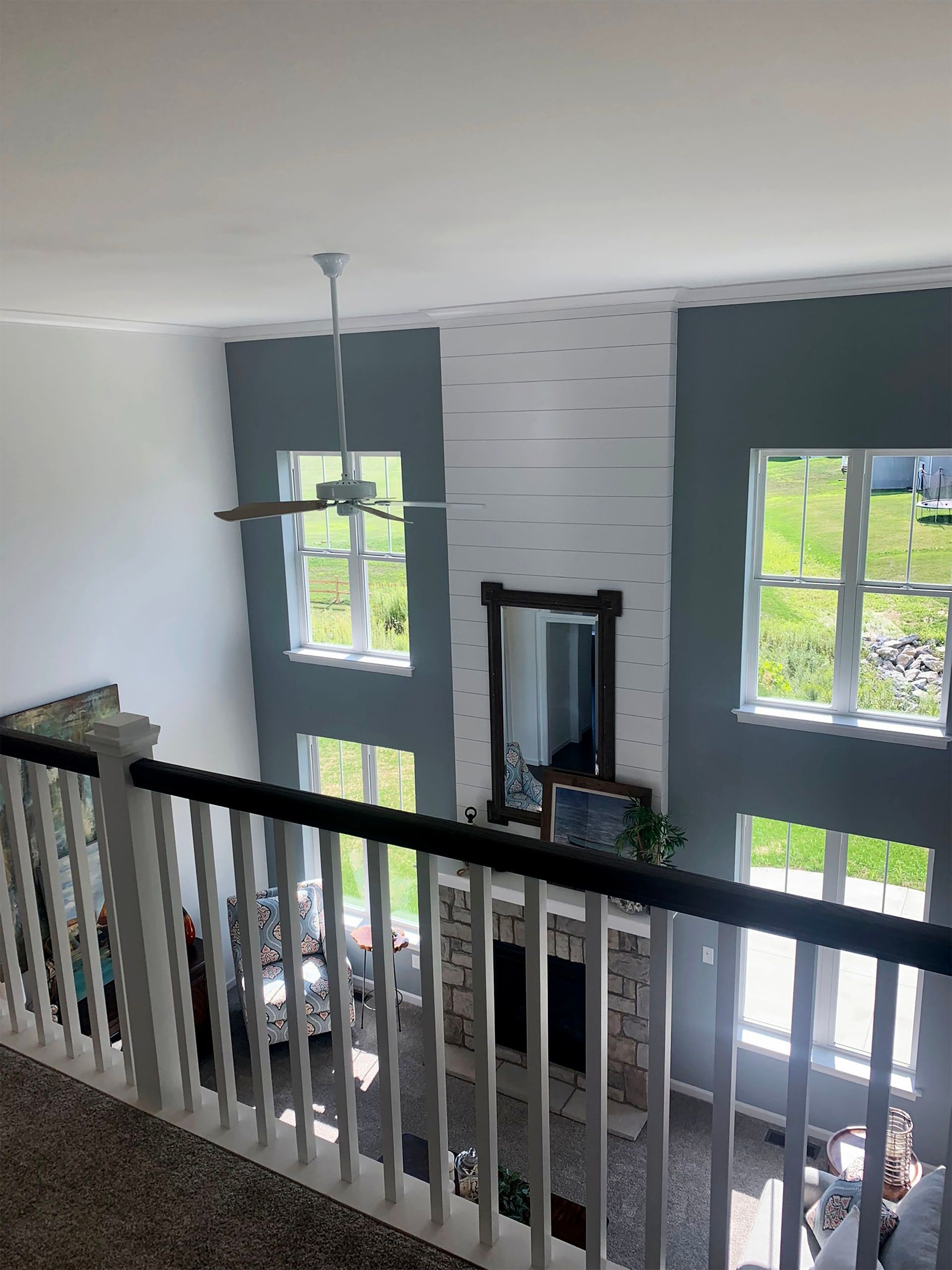 Turquoise Blue Wall, Enamel Walls, Stained Handrails, Sealer Handrails, Gloss Spindles